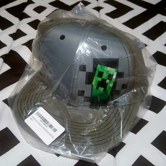 3 (NEW) Minecraft Hats - Picture 3 of 5